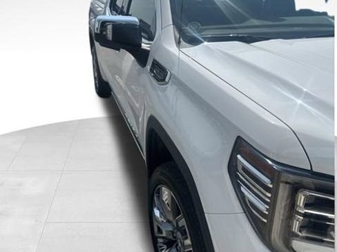 Used 2024 GMC Sierra 1500 Denali w/ Denali Reserve Package AWD/4WD image 3