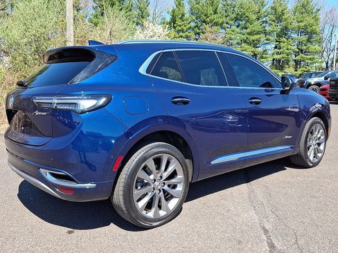 Certified 2022 Buick Envision Avenir w/ Technology Package II AWD/4WD image 6