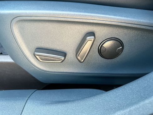 Used 2022 Ford Maverick Lariat image 12