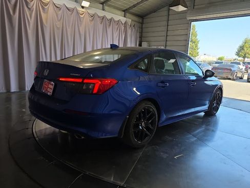 Used 2024 Honda Civic Sport image 3