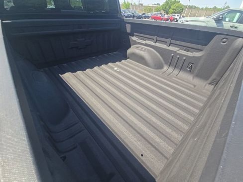 Used 2021 Chevrolet Colorado Z71 w/ Z71 Midnight Edition image 10