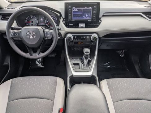 Used 2022 Toyota RAV4 XLE image 11