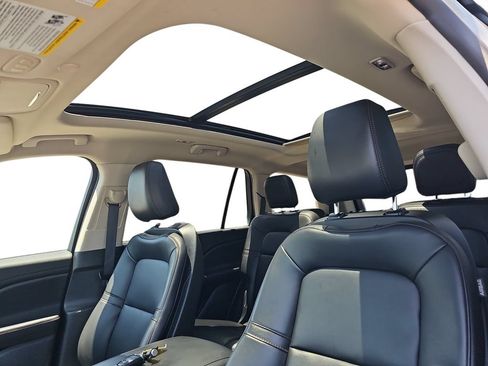 Used 2023 Lincoln Aviator AWD w/ Premium Package image 29