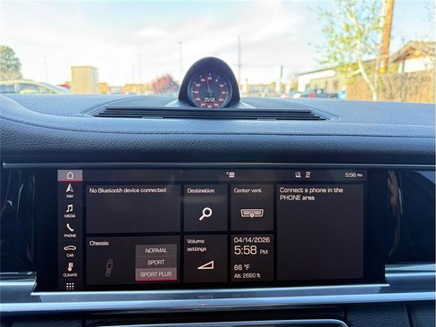 Used 2018 Porsche Panamera 4S image 21