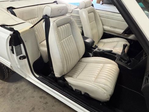 Used 1993 Ford Mustang LX RWD image 28