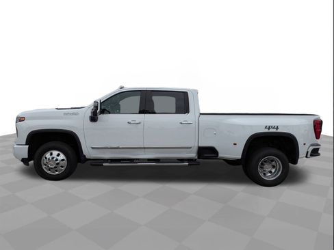 Certified 2024 Chevrolet Silverado 3500 High Country w/ Technology Package image 7