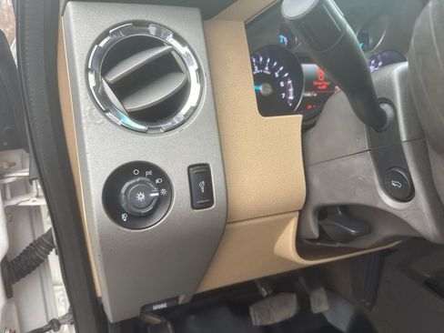 Used 2013 Ford F250 Lariat w/ Chrome Pkg image 20