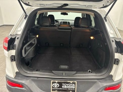 Used 2016 Jeep Cherokee High Altitude image 8