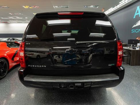 Used 2012 Chevrolet Suburban LTZ image 6