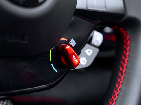 Used 2023 Ferrari 296 GTS image 59