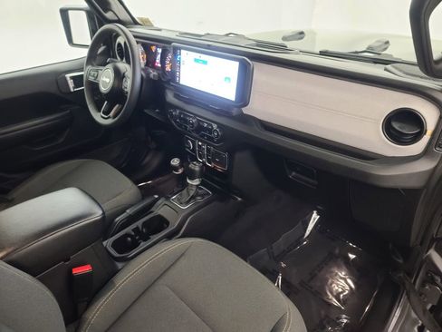 Used 2024 Jeep Wrangler Sport S image 14