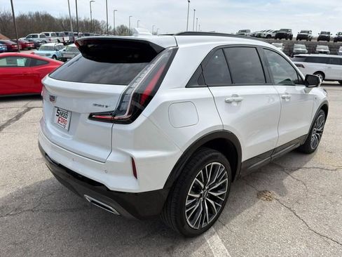 Used 2025 Cadillac XT4 Sport w/ Cold Weather Package image 7