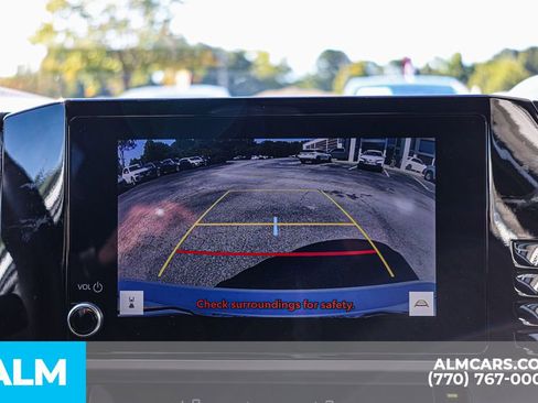 Used 2025 Toyota Camry SE image 38