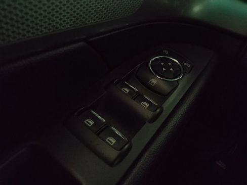 Used 2017 Ford Explorer XLT FWD image 27