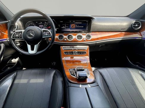 Used 2019 Mercedes-Benz E 450 4MATIC Sedan w/ Premium Package image 7