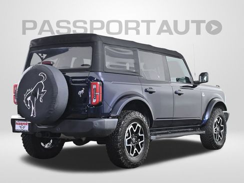 Used 2021 Ford Bronco Outer Banks image 9