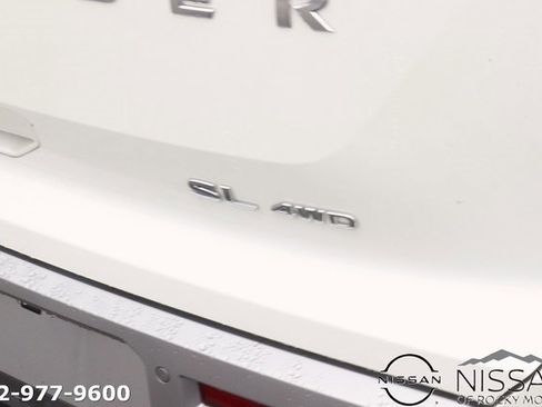 Used 2022 Nissan Pathfinder SL image 7