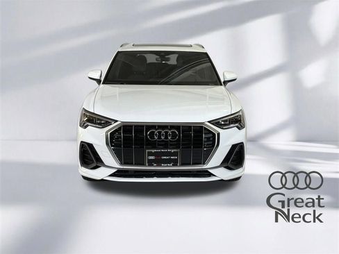 Used 2023 Audi Q3 2.0T Premium w/ Convenience Package AWD/4WD image 21