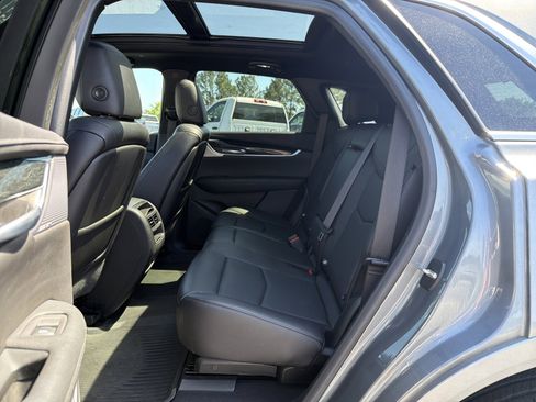 Used 2020 Cadillac XT5 Premium Luxury w/ LPO, Floor Liner Package AWD/4WD image 29