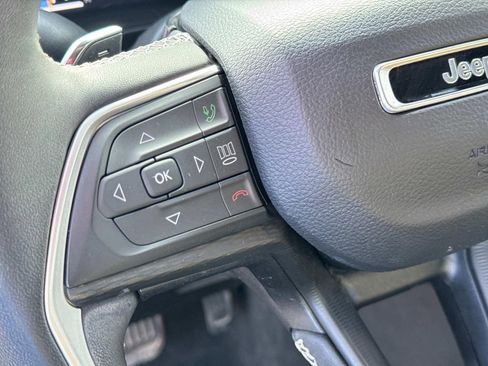 Used 2023 Jeep Grand Cherokee L Laredo AWD/4WD image 27
