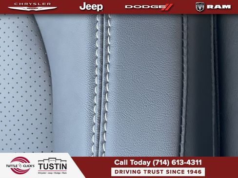 New 2026 Chrysler Pacifica Select FWD image 26