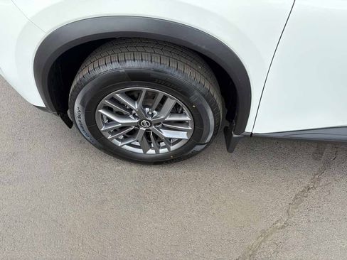 Used 2021 Nissan Rogue S AWD/4WD image 32