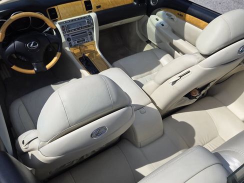 Used 2005 Lexus SC 430 Convertible RWD image 6