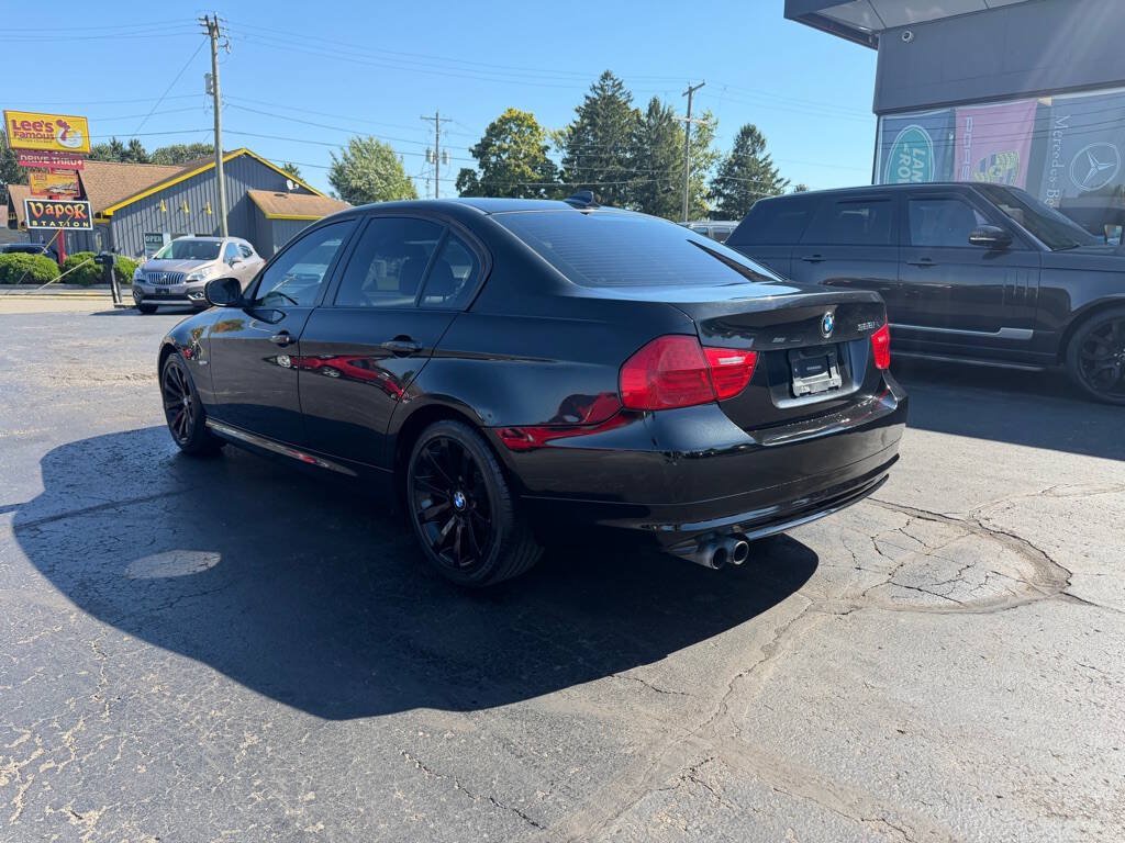 Used 2011 BMW 328i Sedan RWD image 4