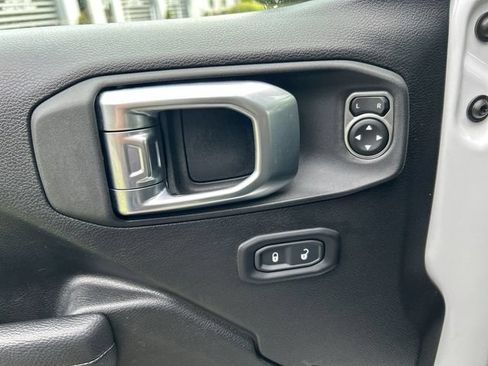 Used 2022 Jeep Wrangler Unlimited Sport AWD/4WD image 16