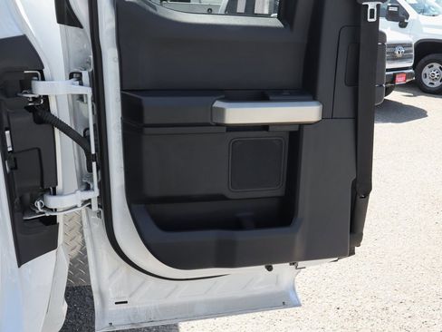 Used 2022 Ford F550 2WD SuperCab Super Duty image 44