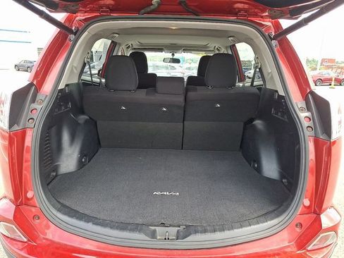 Used 2016 Toyota RAV4 XLE AWD/4WD image 25