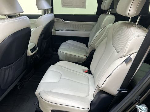 Used 2025 Hyundai Palisade Calligraphy AWD/4WD image 6