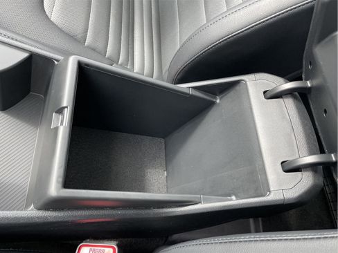 Used 2024 Kia Sportage SX Prestige image 32