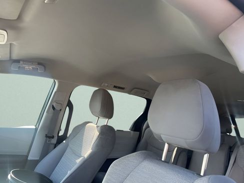 Used 2021 Toyota Sienna LE AWD/4WD image 21