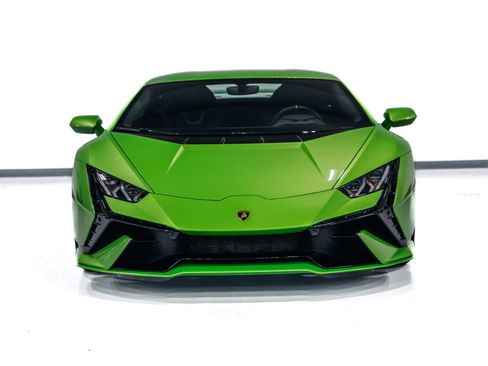 Used 2023 Lamborghini Huracan Tecnica RWD image 3