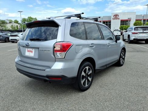 Used 2017 Subaru Forester 2.5i Premium AWD/4WD image 4