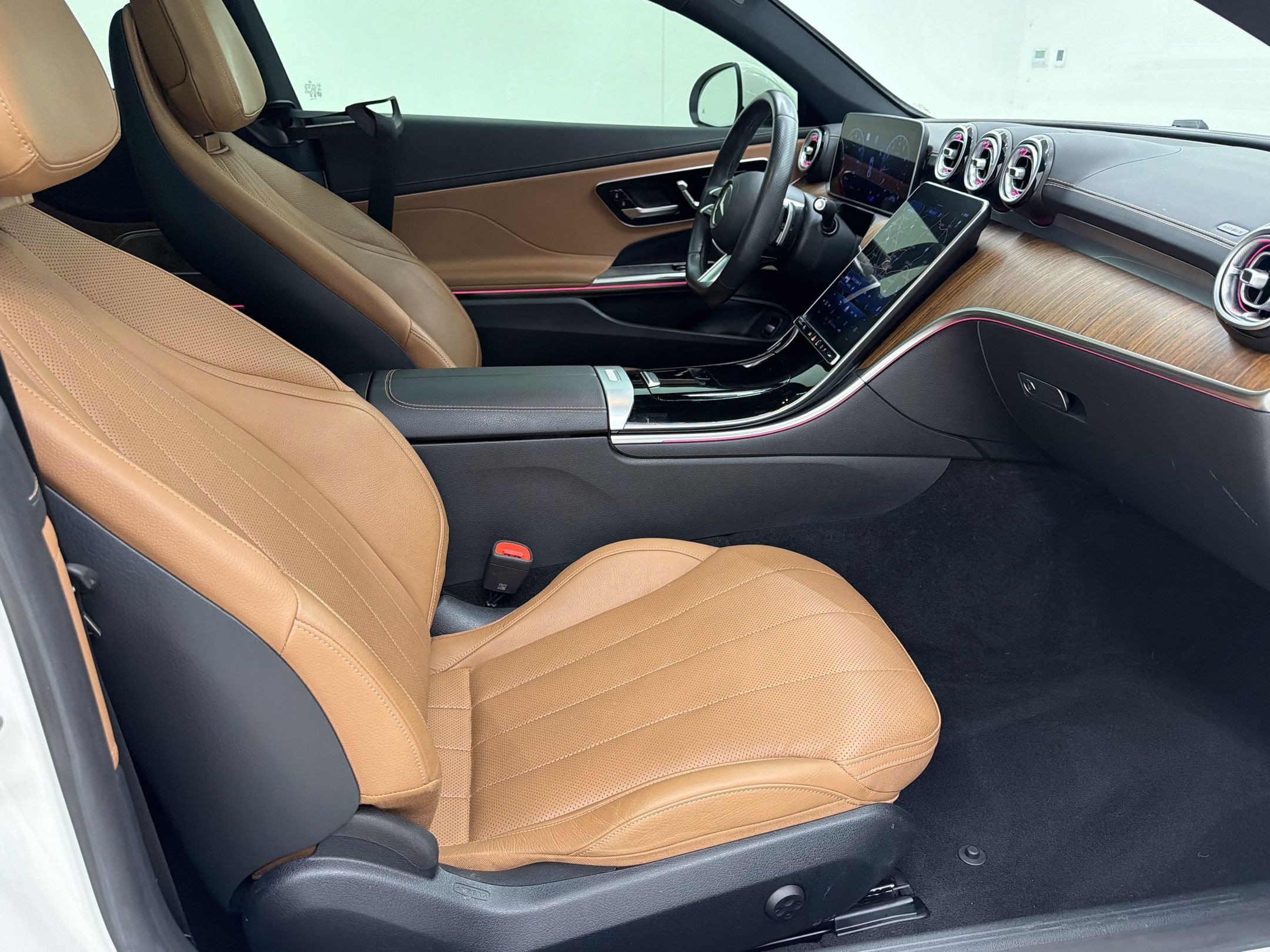 Used 2024 Mercedes-Benz CLE 300 4MATIC Coupe image 22