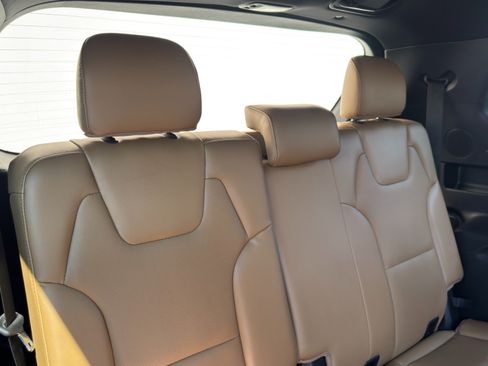 Used 2020 Kia Telluride SX w/ Towing Package FWD image 42