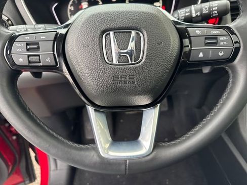 Certified 2025 Honda Pilot Touring image 7