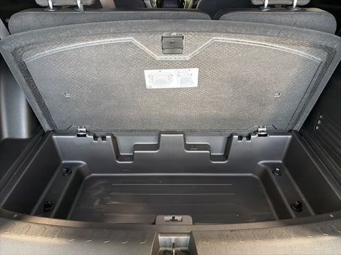 Used 2023 Chevrolet Traverse RS AWD/4WD image 35