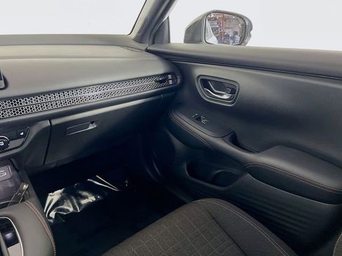 Used 2025 Honda HR-V Sport image 19