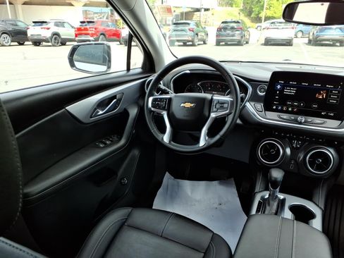 Used 2023 Chevrolet Blazer LT AWD/4WD image 15
