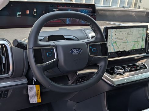 New 2026 Ford Expedition Max Platinum AWD/4WD image 26