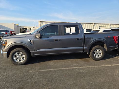 Used 2023 Ford F150 XLT w/ Trailer Tow Package image 4