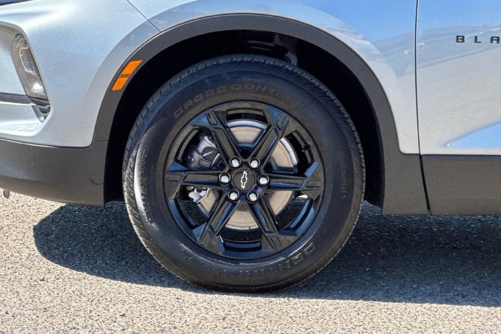 New 2026 Chevrolet Blazer LT w/ Midnight/Sport Edition FWD image 25