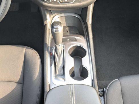 Used 2020 Chevrolet Malibu LT FWD image 17