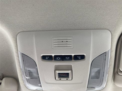 Used 2020 Toyota Corolla LE image 25