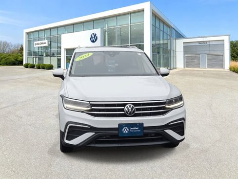Certified 2024 Volkswagen Tiguan SE image 4