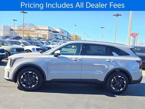 New 2026 Kia Sorento S w/ S Panoramic Sunroof Package FWD image 6