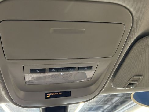 Used 2017 Chevrolet Colorado LT w/ Luxury Package, Chrome image 39